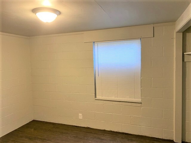 Building Photo - 2719 Howell Ct