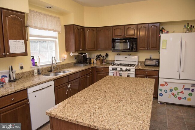 Foto del edificio - 44 Savannah Ct