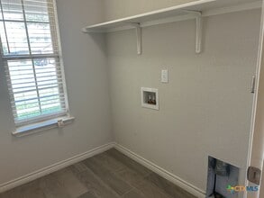 Building Photo - 7607 Melanite Dr