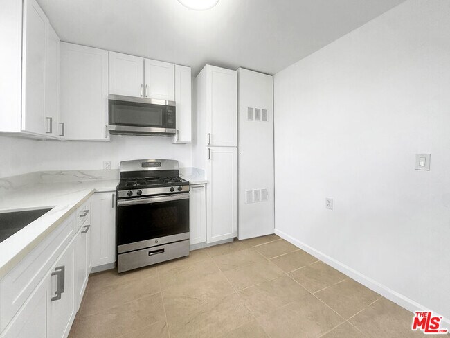 Foto del edificio - 211 E 81st St
