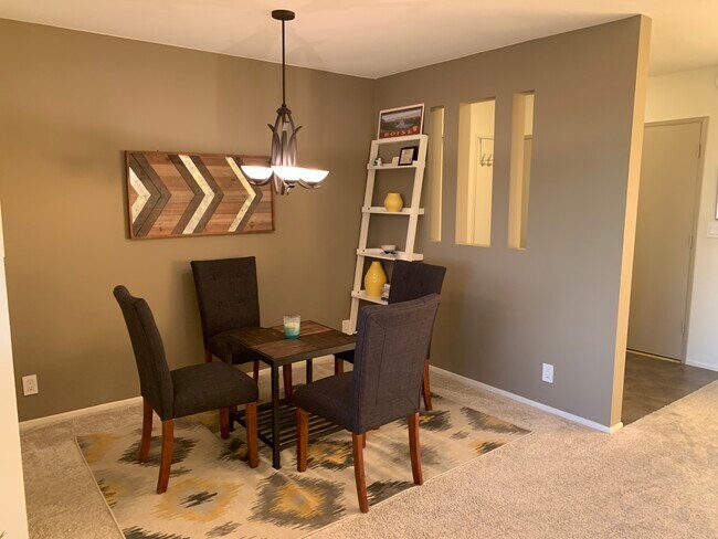 Foto del edificio - 8701 Delgany Ave