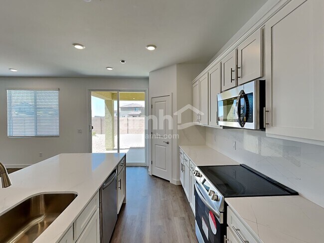 Building Photo - 9653 N Rancho Lozano