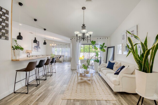 Building Photo - 10921 Paso Fino Dr