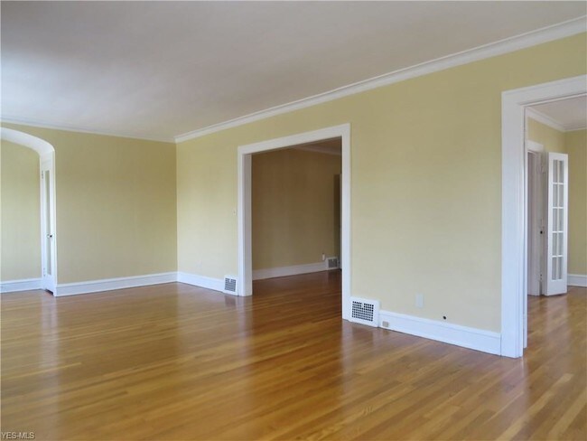 Building Photo - 13513 Clifton Blvd