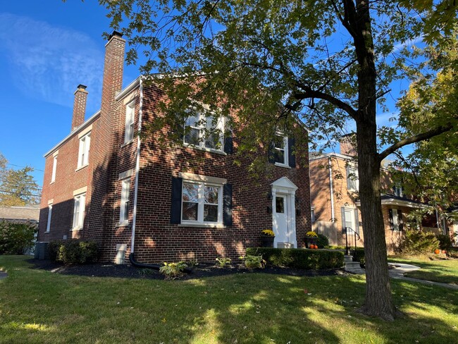 Foto del edificio - 913 Palmer Rd