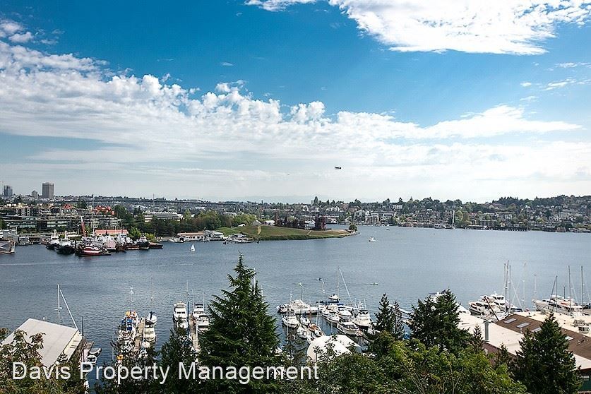 Foto principal - 2 br, 2 bath House - 2522 Dexter AVE N, #301