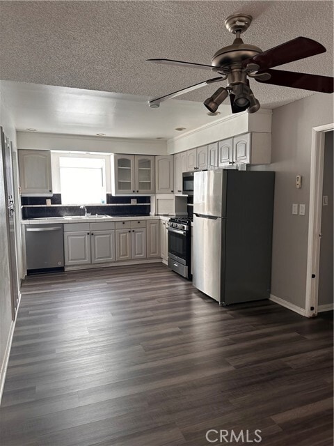 Foto del edificio - 24417 Island Ave