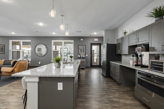 Building Photo - Riverstone