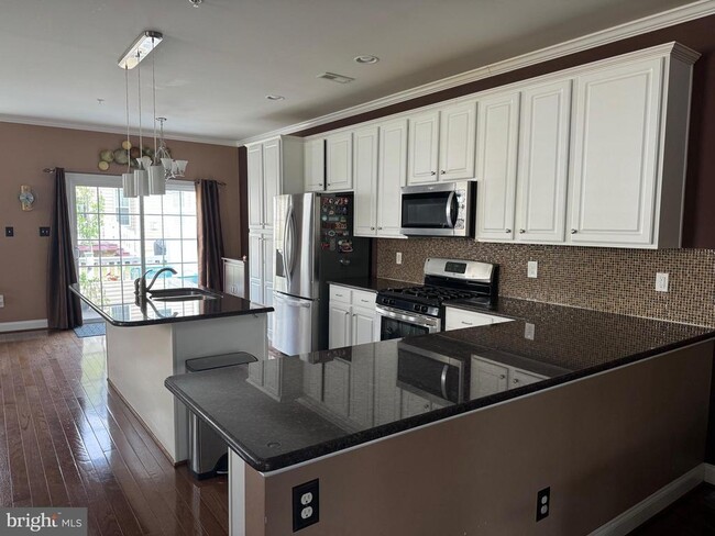 Foto del edificio - 3235 Brookside Dr