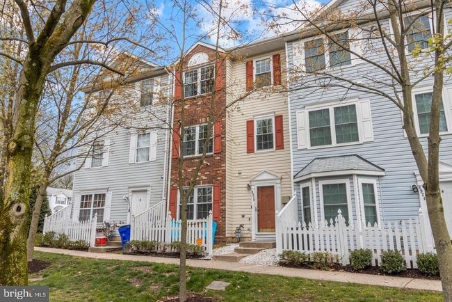 Building Photo - 8926 Mallard Ct