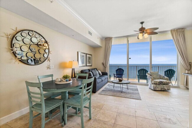 Foto del edificio - 16819 Front Beach Rd