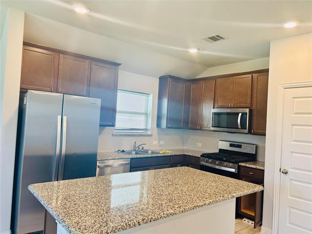 Foto del edificio - 1917 Briar Rose Dr