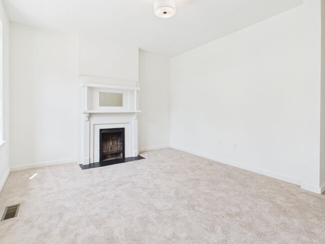 Photo - 204 Wellford Street Apartment