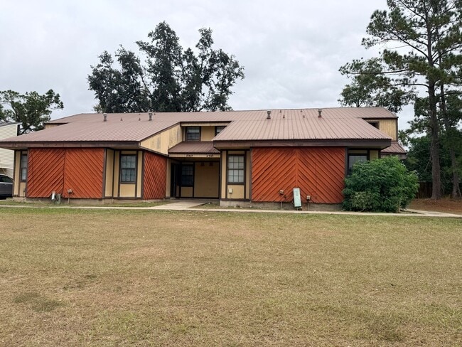 Foto del edificio - Cozy 2 bedroom/2 bathroom townhome