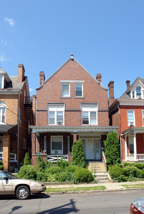 Primary Photo - 253 N Dithridge St