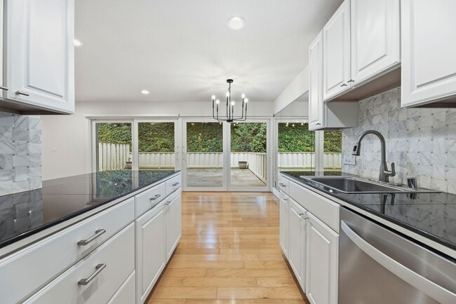 Elegantly Updated Apartment for Rent in Orinda - Elegantly Updated Apartment for Rent in Orinda