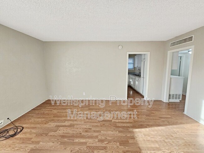 Building Photo - 137 S Richmond Rd