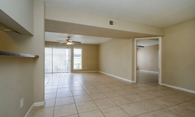 Foto del edificio - For Lease and Accepting Housing Vouchers | 3 Bed, 2 Bath | 1,237 Sq Ft |  Hearthwood II Community |