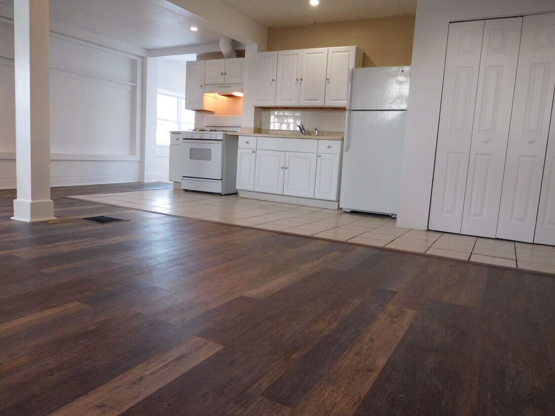 Kitchen - 1781 Old York Rd