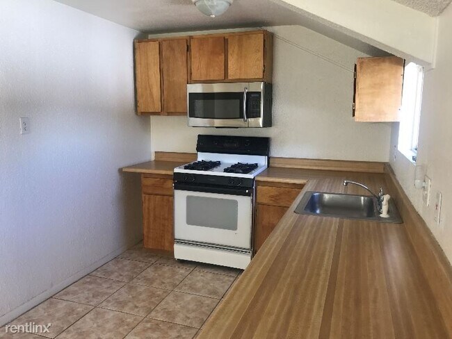 Building Photo - 2 br, 1 bath House - 2913 1/2 Harriet