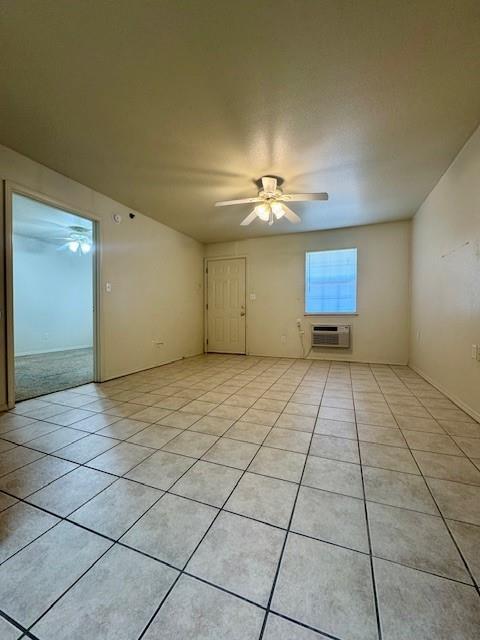 Building Photo - 944 N Storer Ave