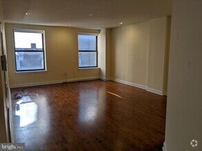 Building Photo - 707 Chestnut St