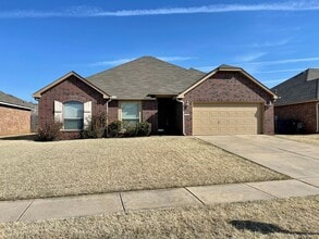 Building Photo - 108 E Granger St