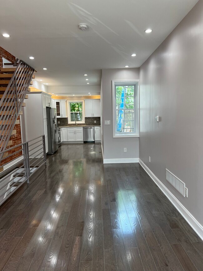 Building Photo - 1315 N Marston St