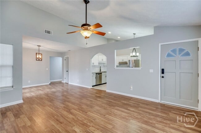 Building Photo - 34 Quail Forest Dr