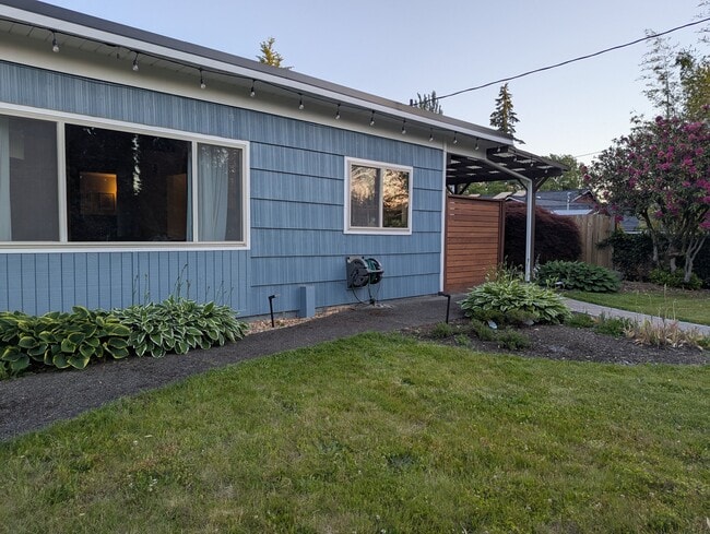Foto del edificio - 4410 224th St SW