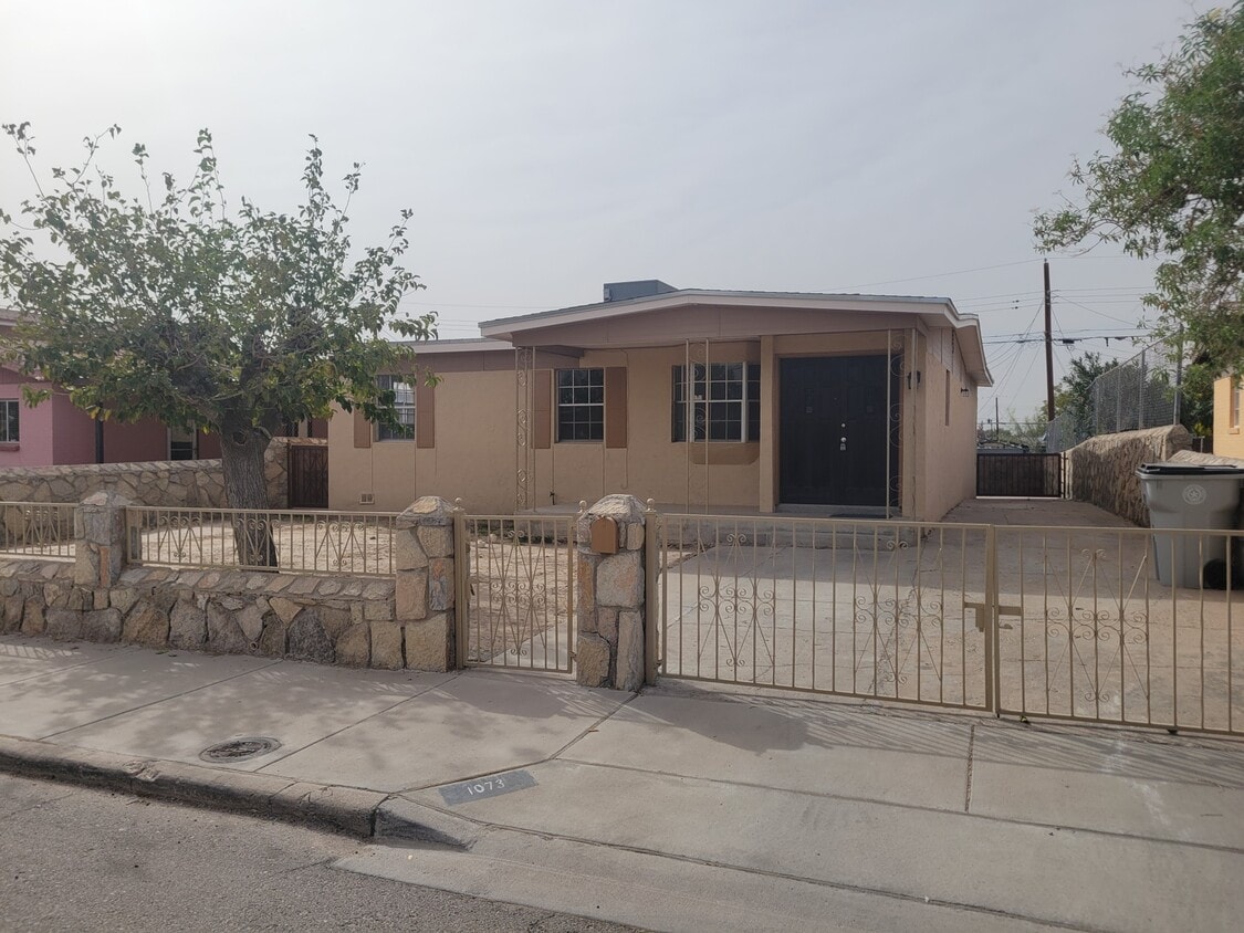 1073 Christy Ave, El Paso, TX 79907 - House Rental in El Paso, TX ...