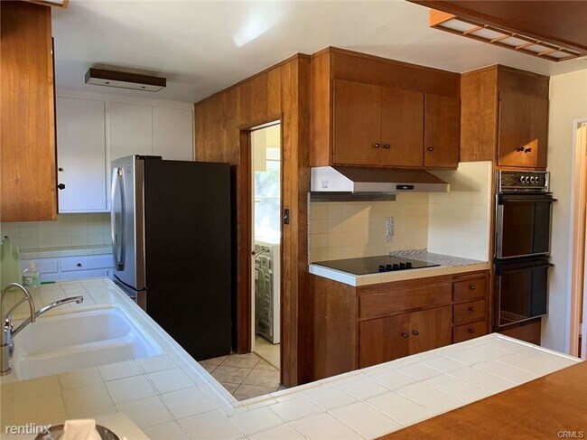 Building Photo - 3 br, 2 bath House - 2270 Brentford Rd