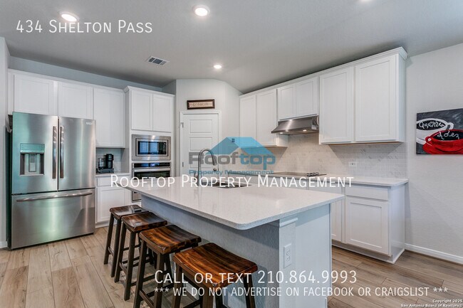 Foto del edificio - 434 Shelton Pass
