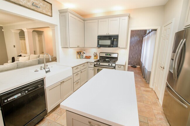 Building Photo - 14639 Oak Chase Dr
