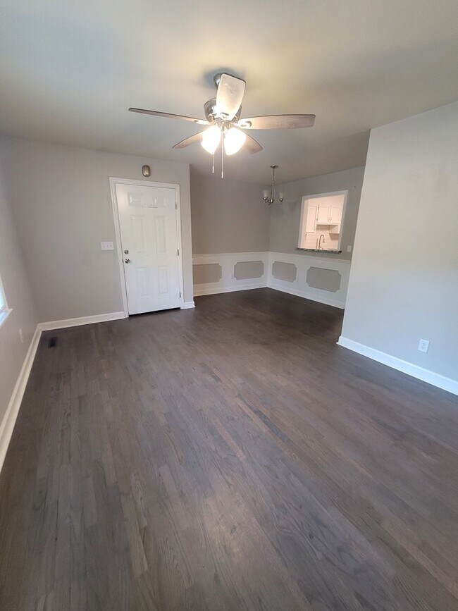 Foto del edificio - Enjoy living in this recently updated home...