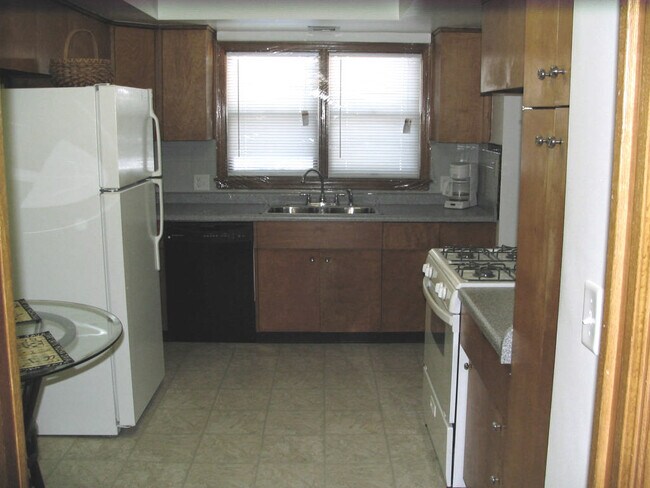 Foto del edificio - 1205 W Bloomington Rd