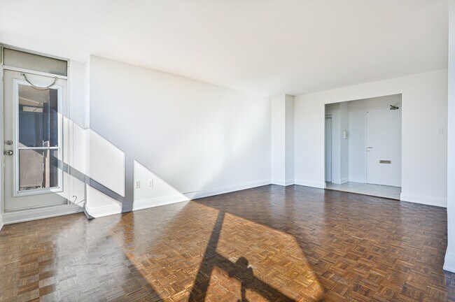 Photo du bâtiment - Attache North - 185