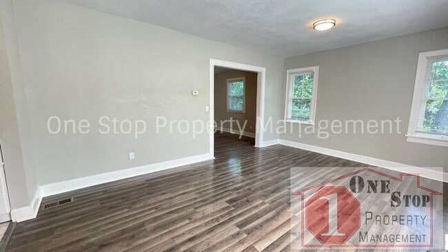 Building Photo - Beautiful 3 Bedroom 1 Bathroom Home in Kan...