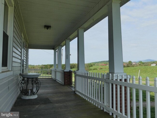 Building Photo - 792 Willis Rd