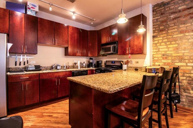 Foto del edificio - 2647 N Washtenaw Ave