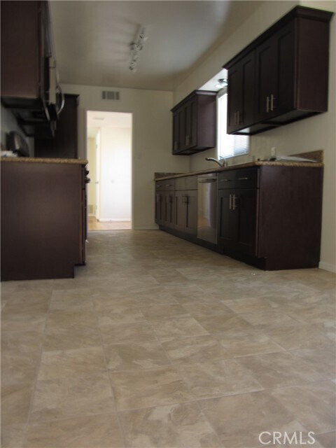 Foto del edificio - 1640 Dwight St