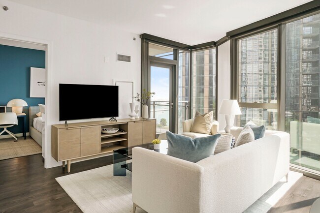 Foto del edificio - 445 E Waterside Dr
