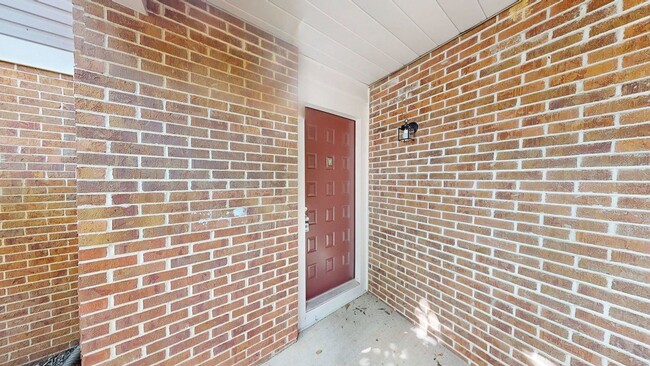 Building Photo - 159 Corbins Mill Dr