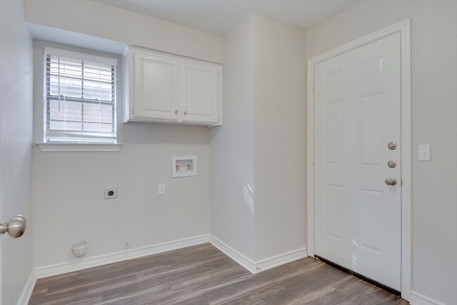 Building Photo - 915 Spring Brook Drive, Allen