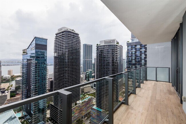 Foto del edificio - 88 SW 7th St