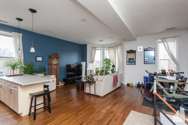Foto del edificio - 2209 W Race Ave