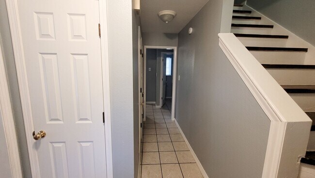 Foto del edificio - 3 Bedroom Home for Rent in Alma! COMING IN...