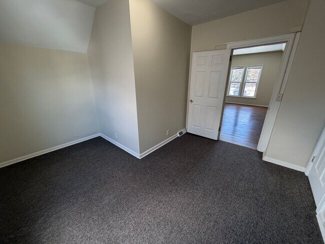 Foto del edificio - 825 Scott Ave