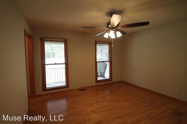 Building Photo - 3 br, 2.5 bath House - 25056 Timberlake Drive