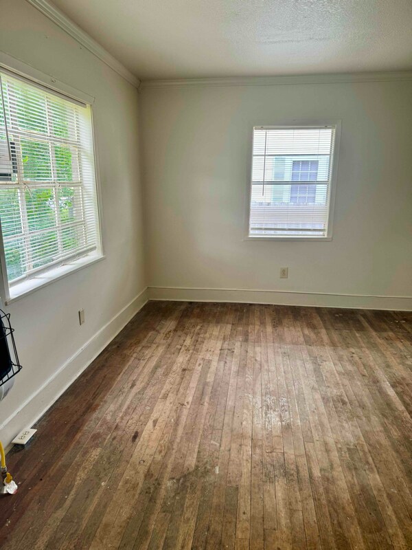 Building Photo - 1024 N Rosser St